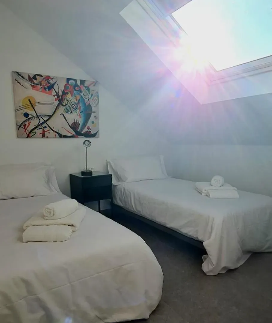 Penthouse 2 Min From The Beach フエンヒロラ